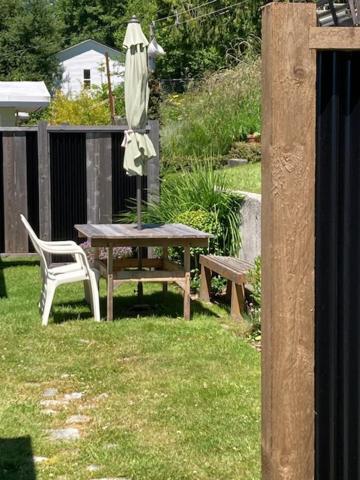 Rent My Studio Powell River Exteriör bild